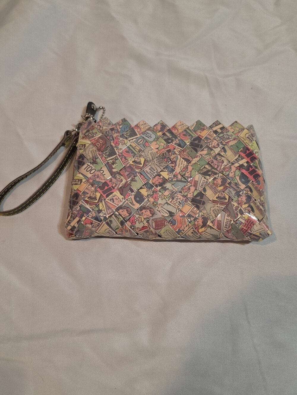 NWOT Nahui Ollin For Tootsie Roll / Pop Owl Wrapper Clutch Purse Wristlet